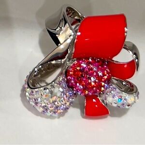Dazzling Holiday Ring by
Swarovski Size =60 = 9